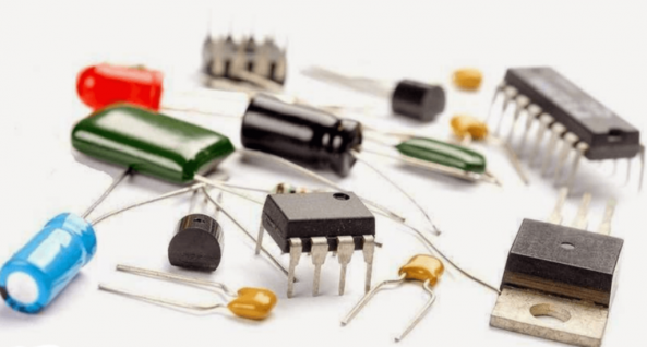 بازار قطعات الکترنیکی شیراز در جا قرار دارد؟